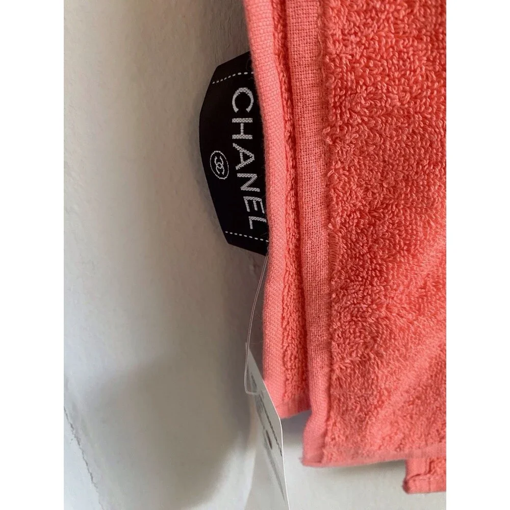 NWT Rare collectible Chanel large Beach towel in Coral